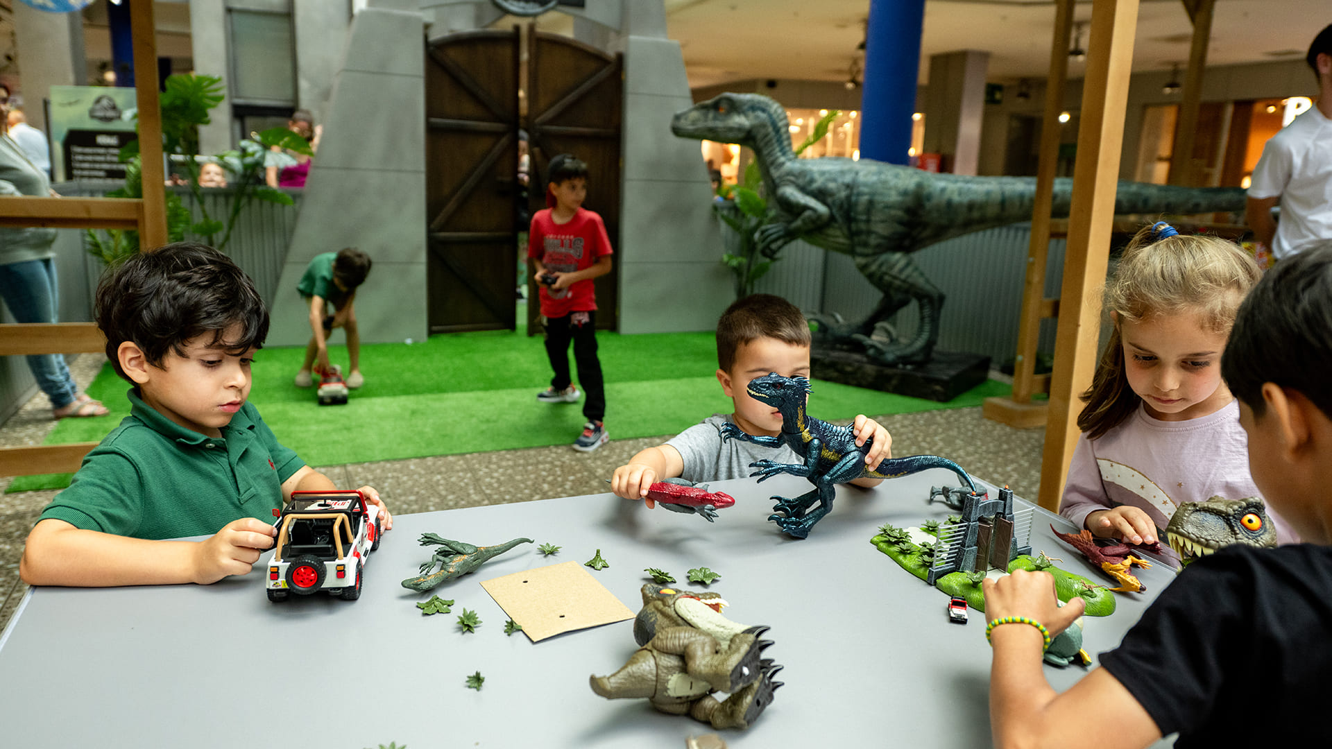 JURASSIC WORLD – 7 PALMAS172